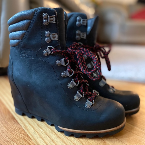 Shoes - SOREL WEDGE BOOT
